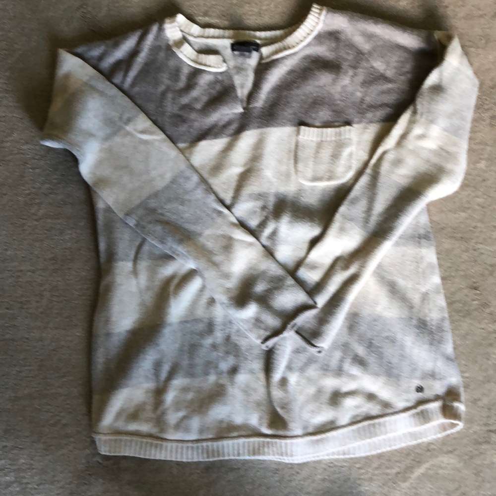 Eddie Bauer lightweight sweater